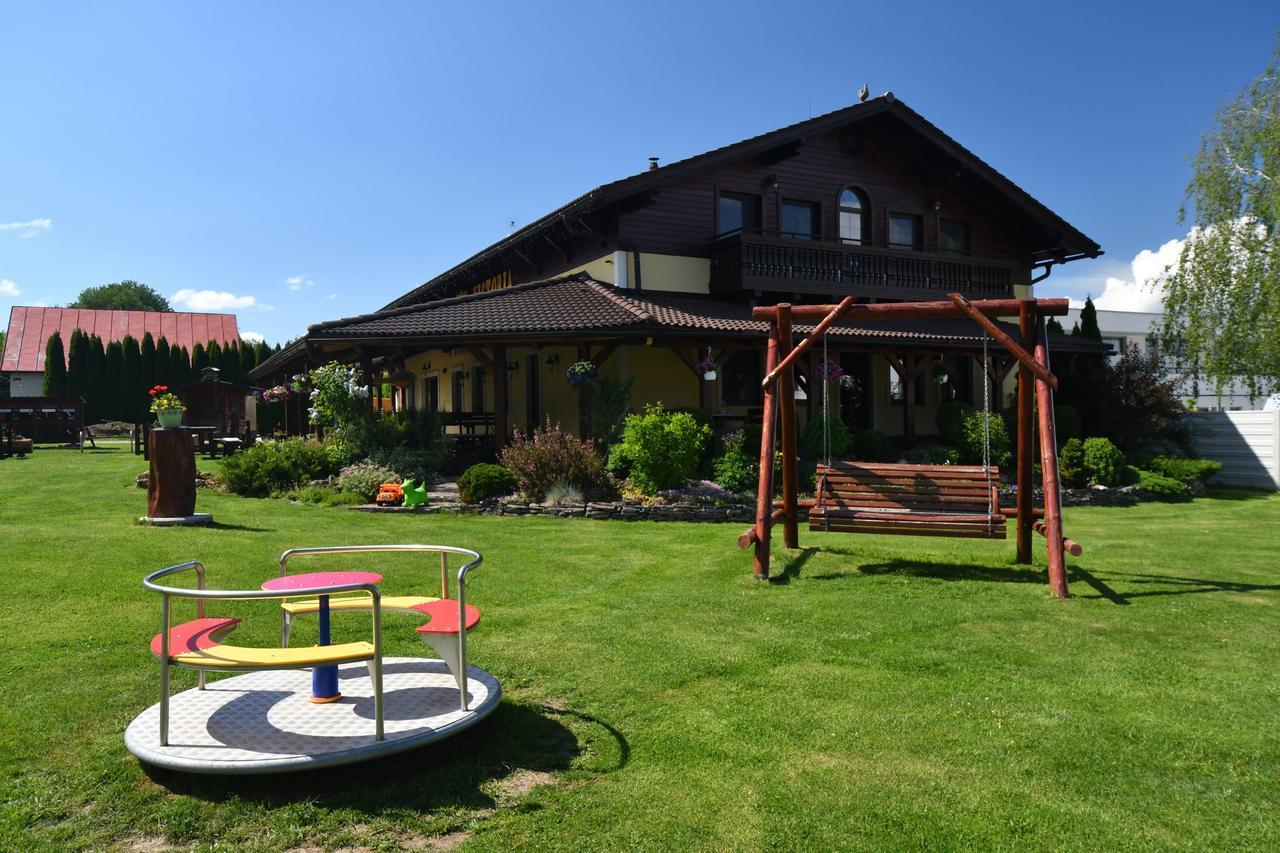 Villa Victoria Penzion Liptovsky Jan Ngoại thất bức ảnh